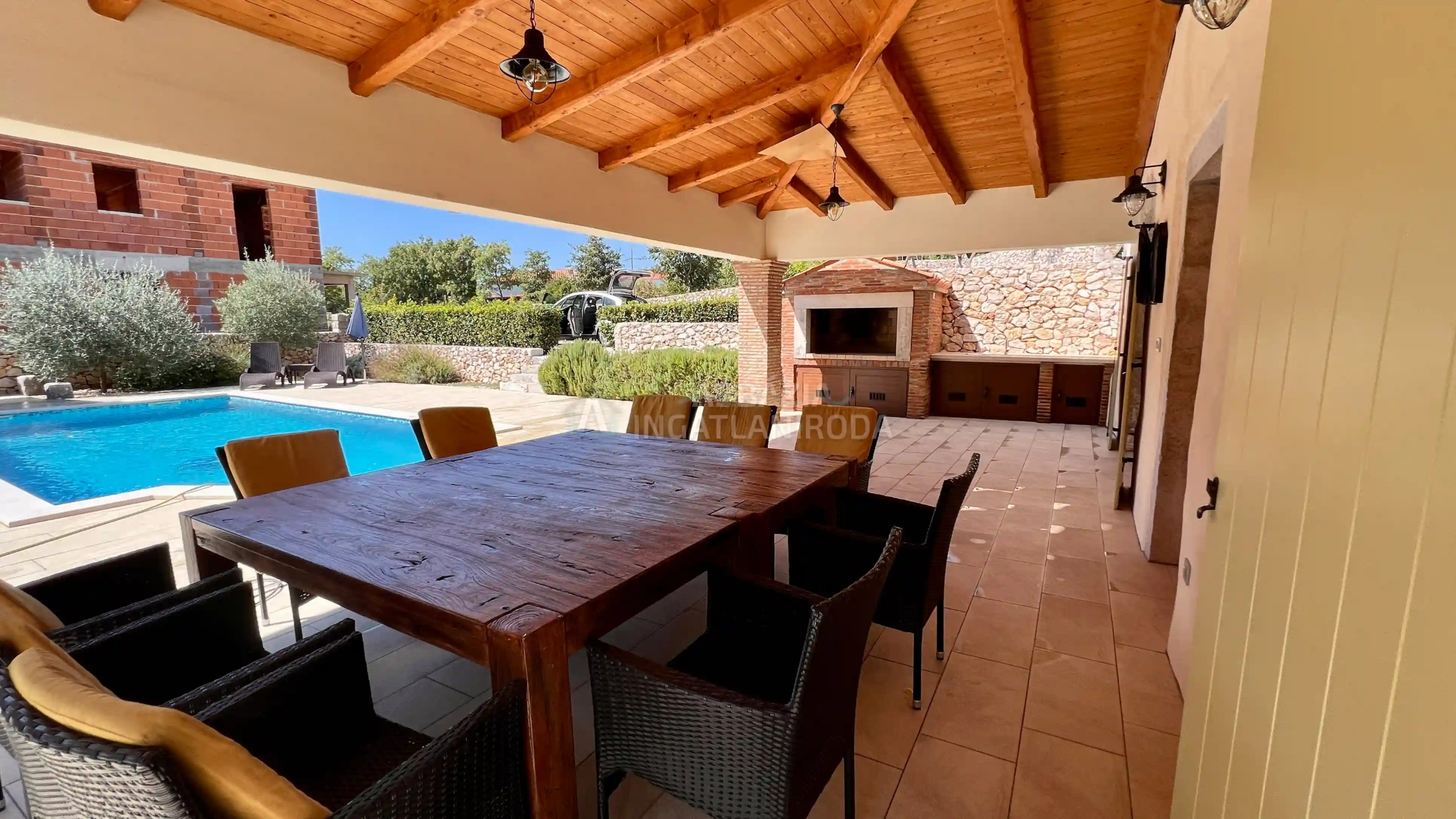 Garica – Önálló villa medencével