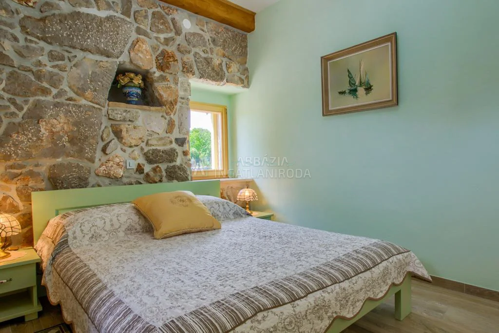 Garica – Önálló villa medencével