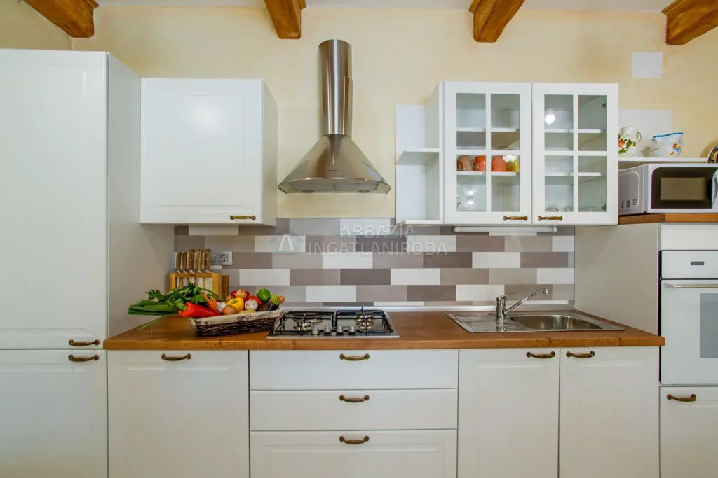 Garica – Önálló villa medencével