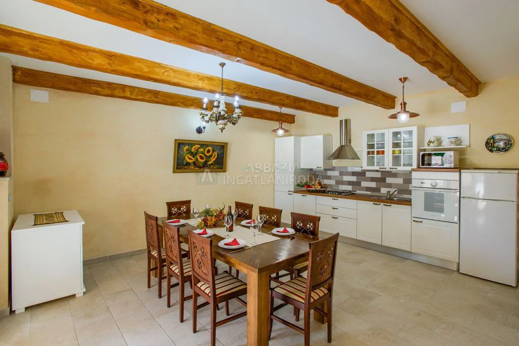 Garica – Önálló villa medencével