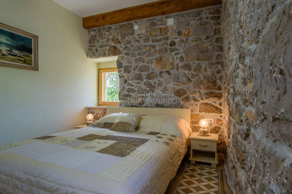 Garica – Önálló villa medencével