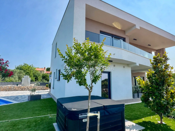 Kornić – Önálló családi ház tengeri panorámával és medencével