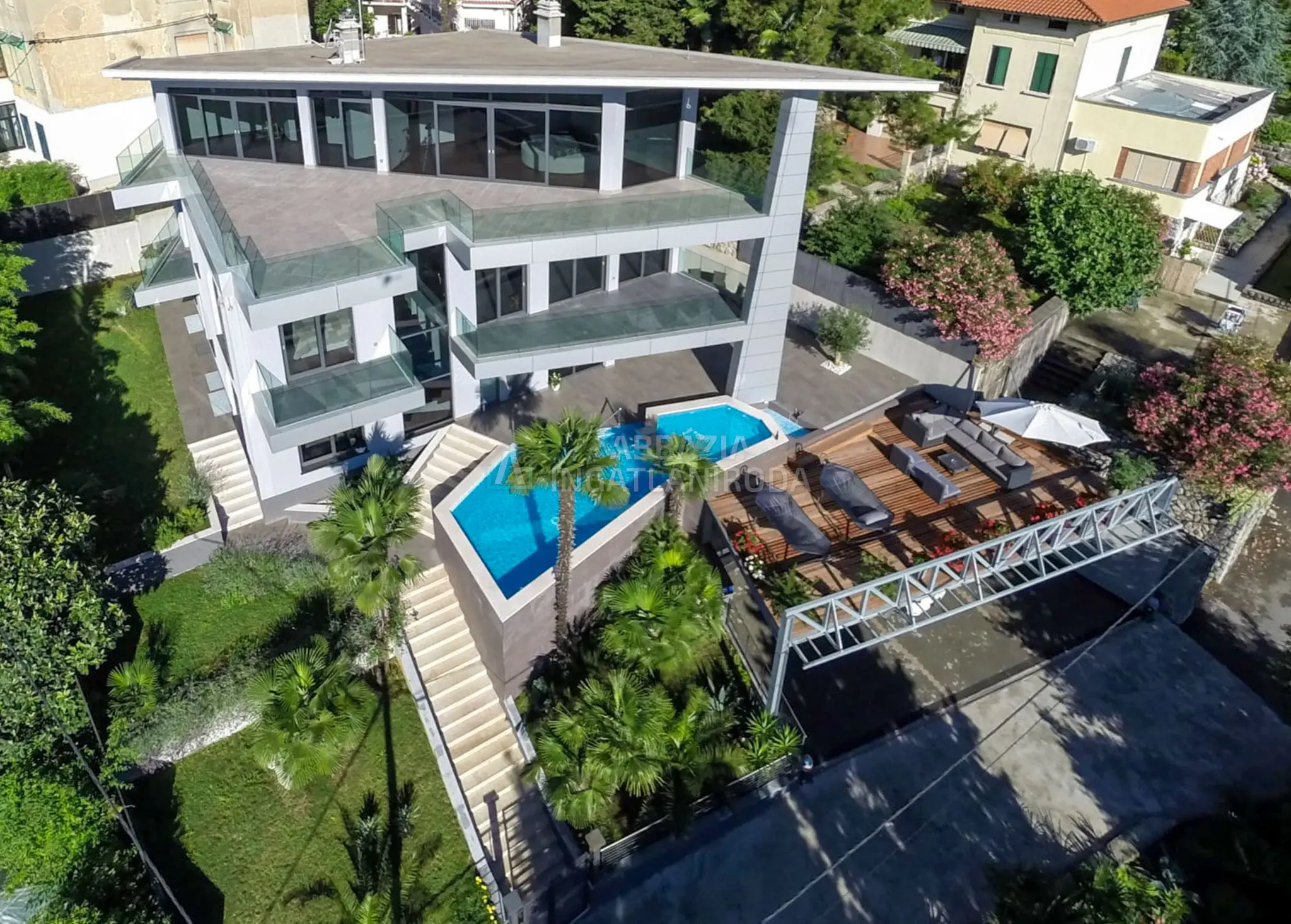 Opatija – Önálló luxusvilla medencével