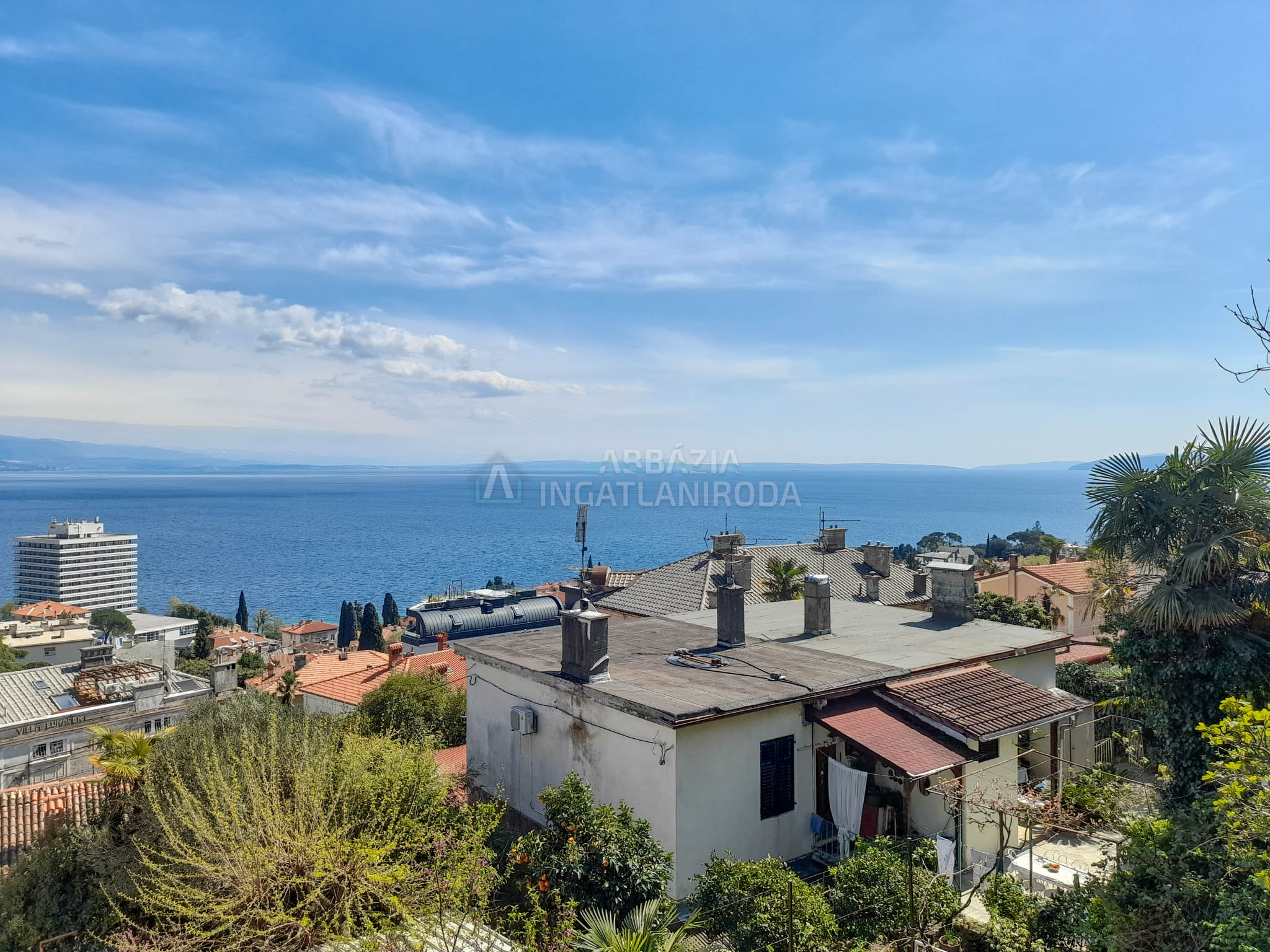 Opatija – Panorámás családi ház 5 percre a tengertől, kiemelkedő befektetési lehetőség