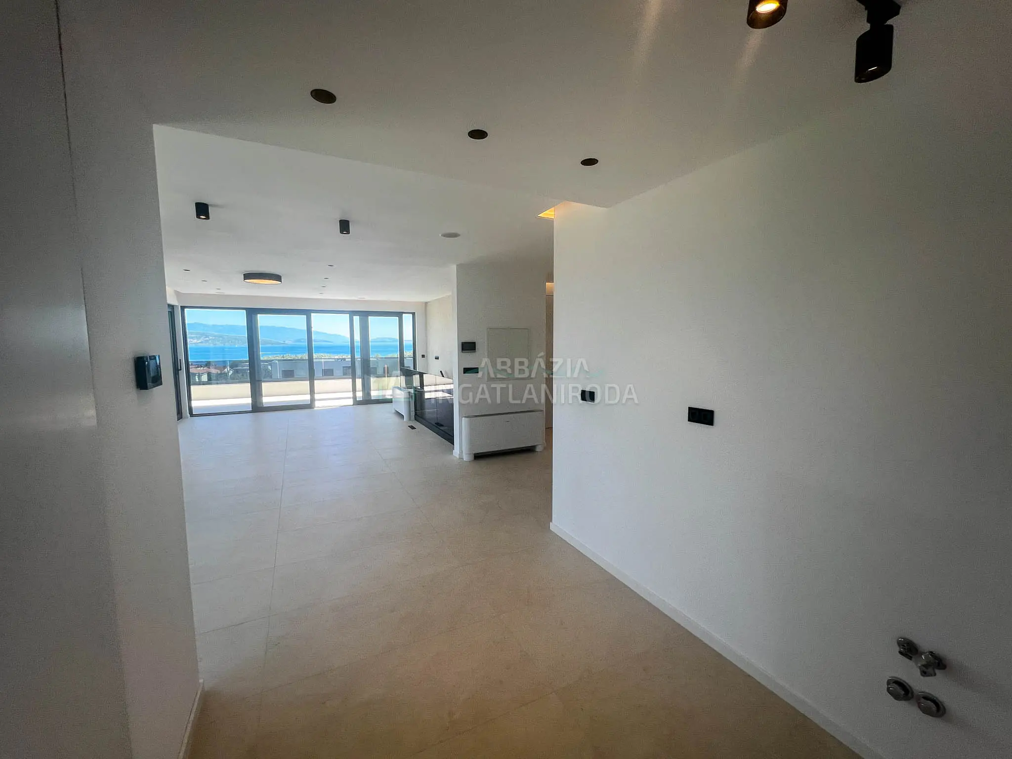 Krk – Penthouse tetőterasszal, új építésű ingatlan