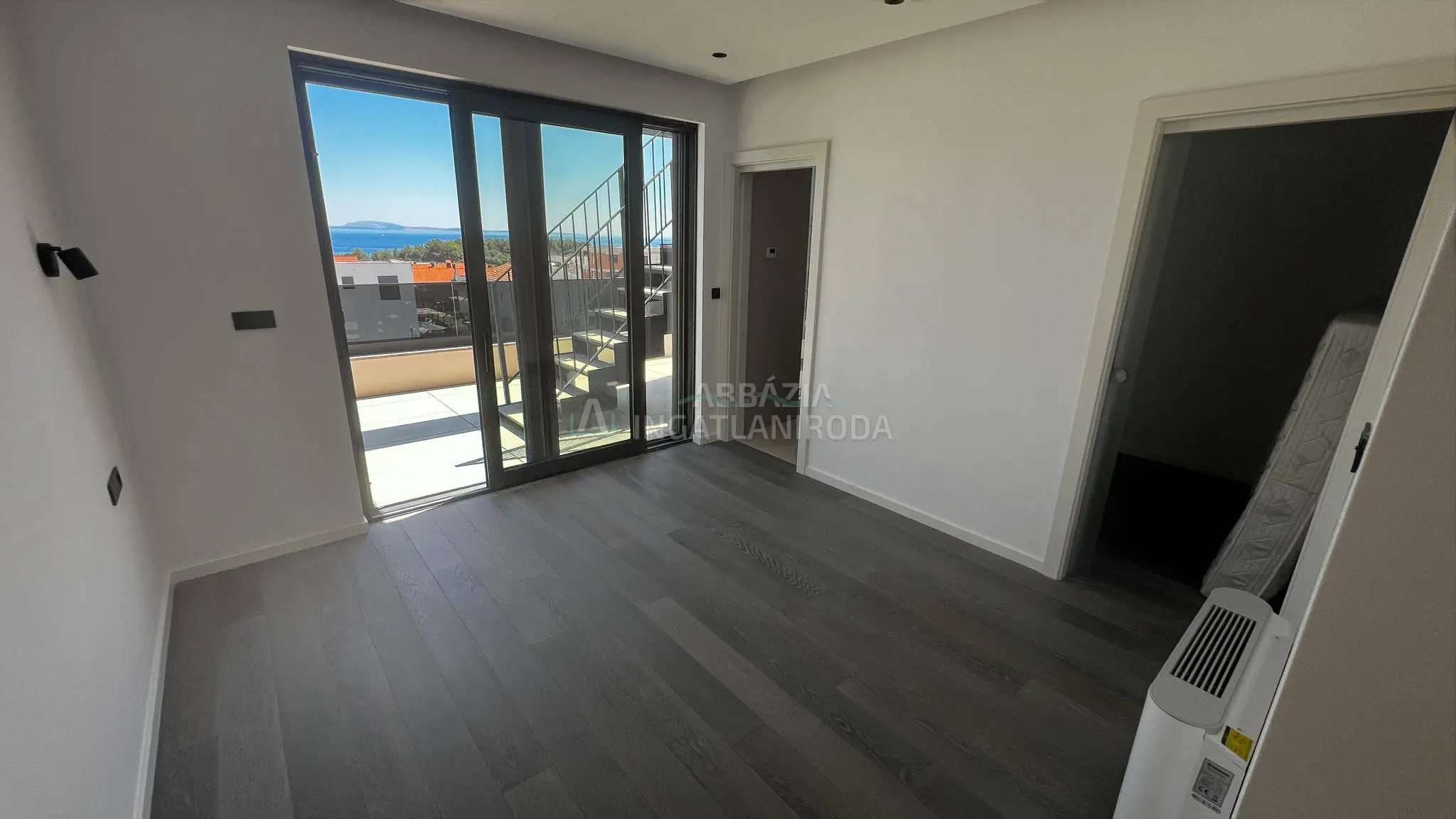 Krk – Penthouse tetőterasszal, új építésű ingatlan