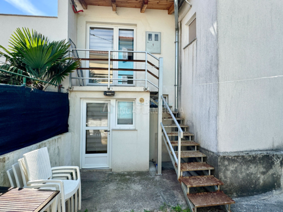 Punat – Felújított ház az óvárosban, két apartmannal és kerttel