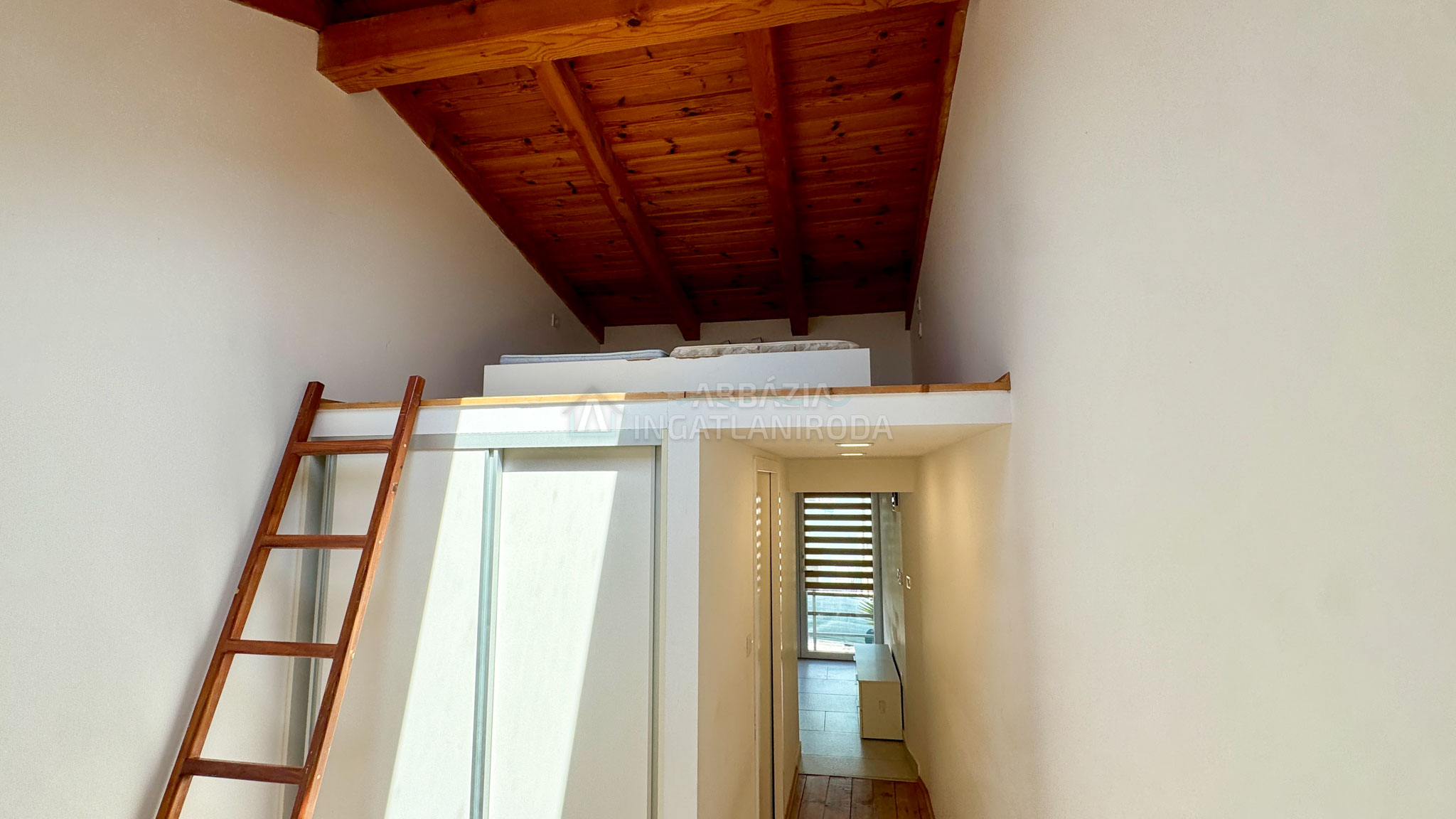 Punat – Felújított ház az óvárosban, két apartmannal és kerttel