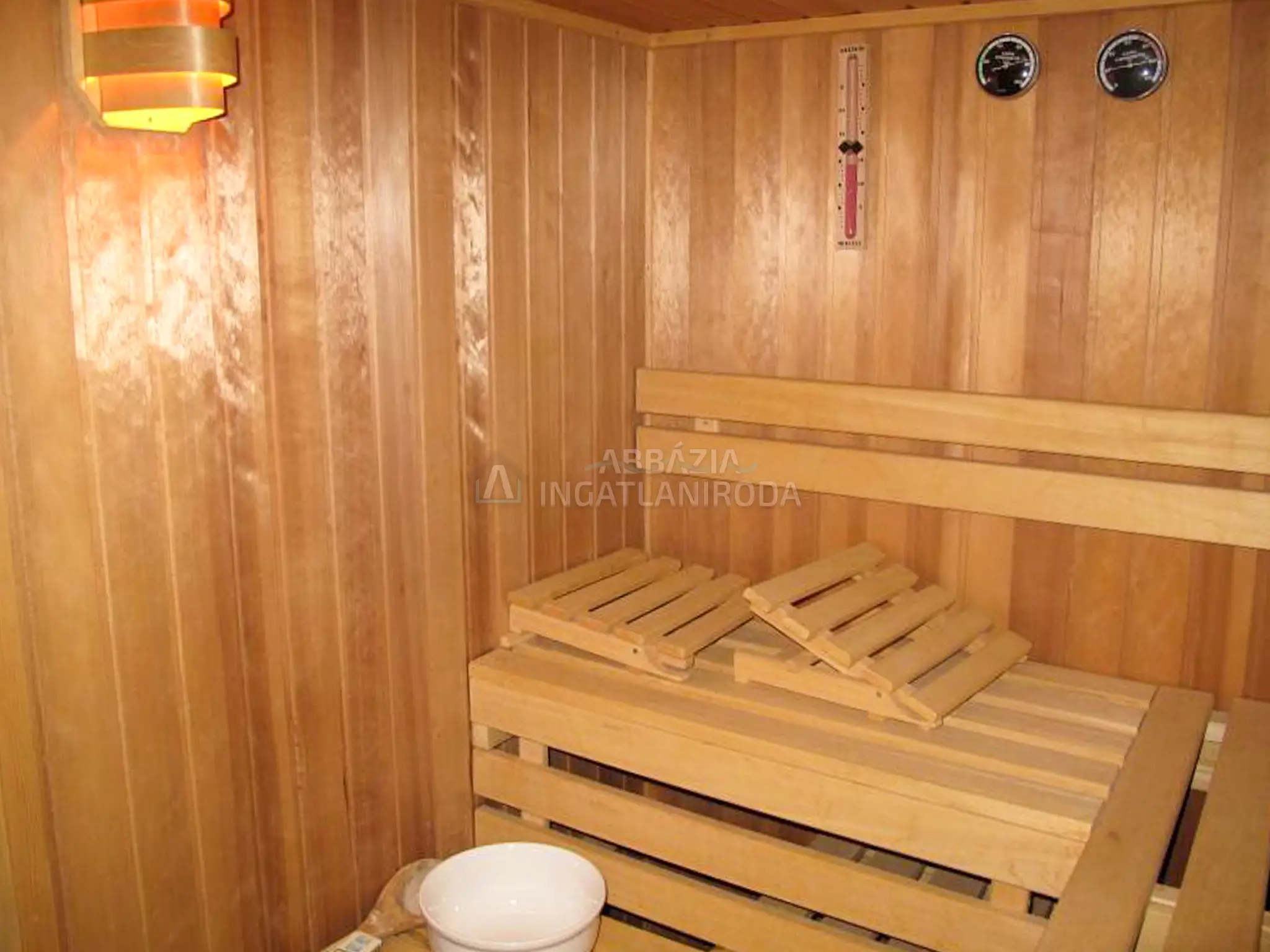 Punat – Luxus felszereltségű önálló apartmanház – közvetlenül a tengerparton, első sor