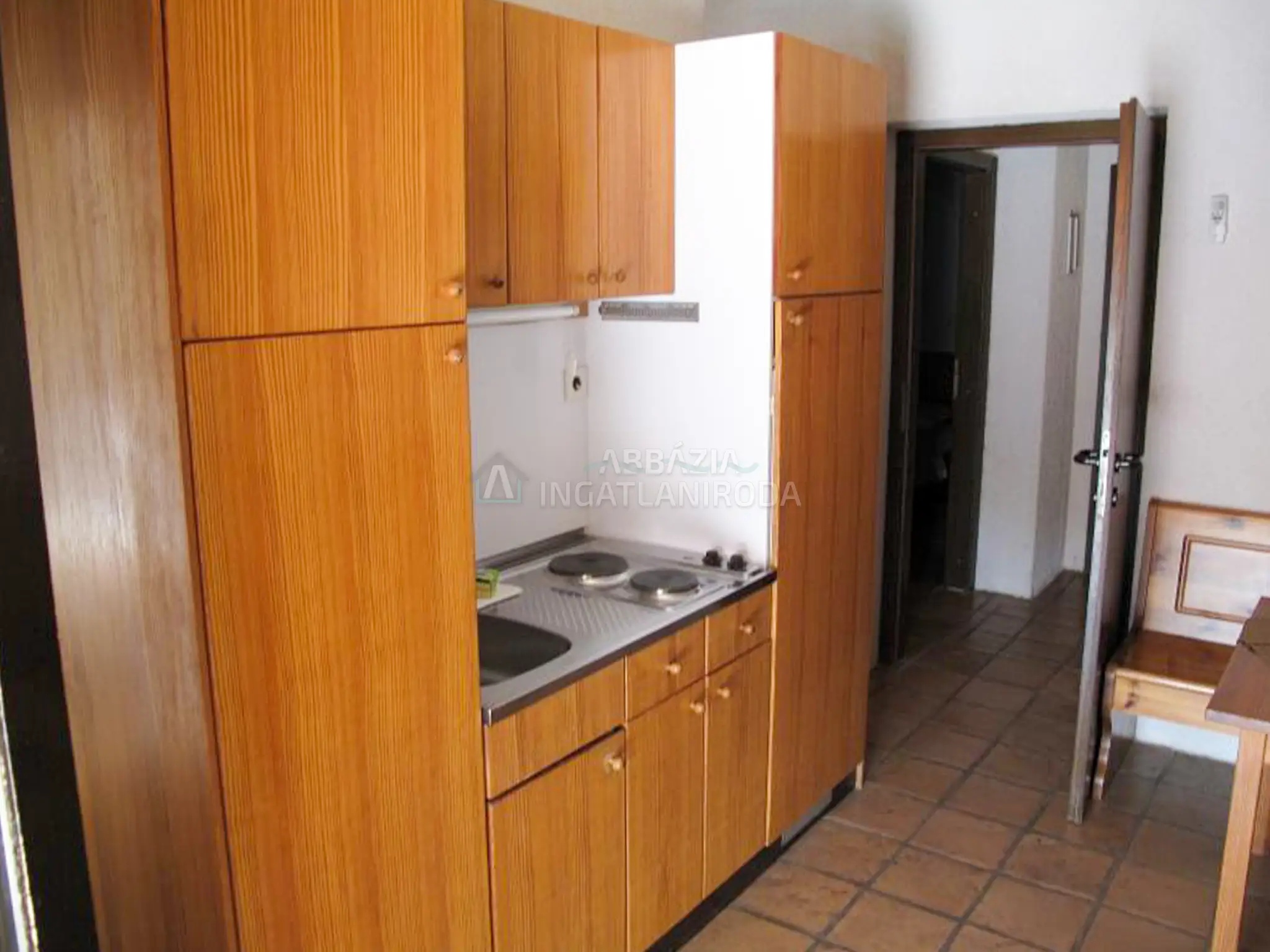 Punat – Luxus felszereltségű önálló apartmanház – közvetlenül a tengerparton, első sor