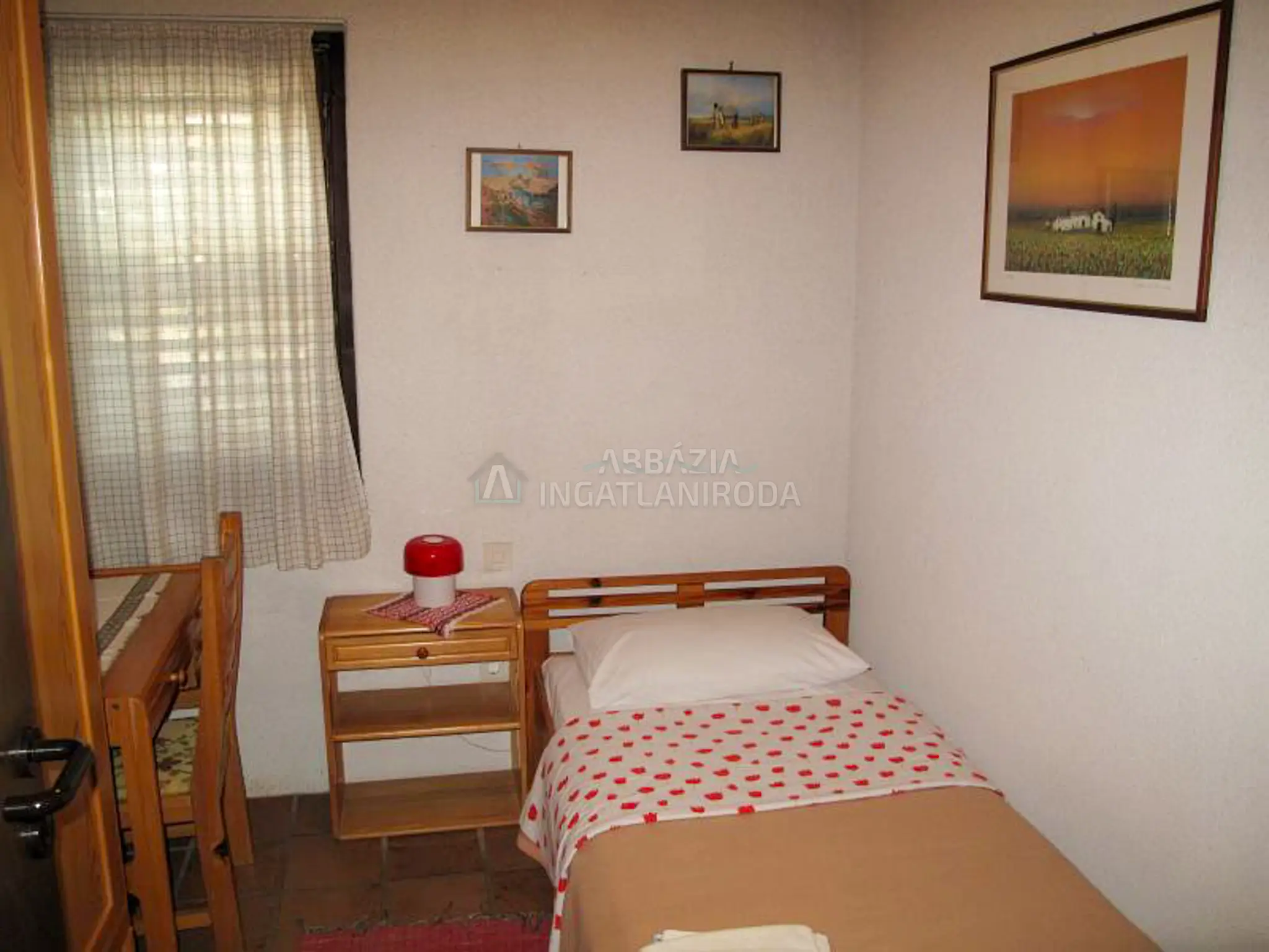 Punat – Luxus felszereltségű önálló apartmanház – közvetlenül a tengerparton, első sor