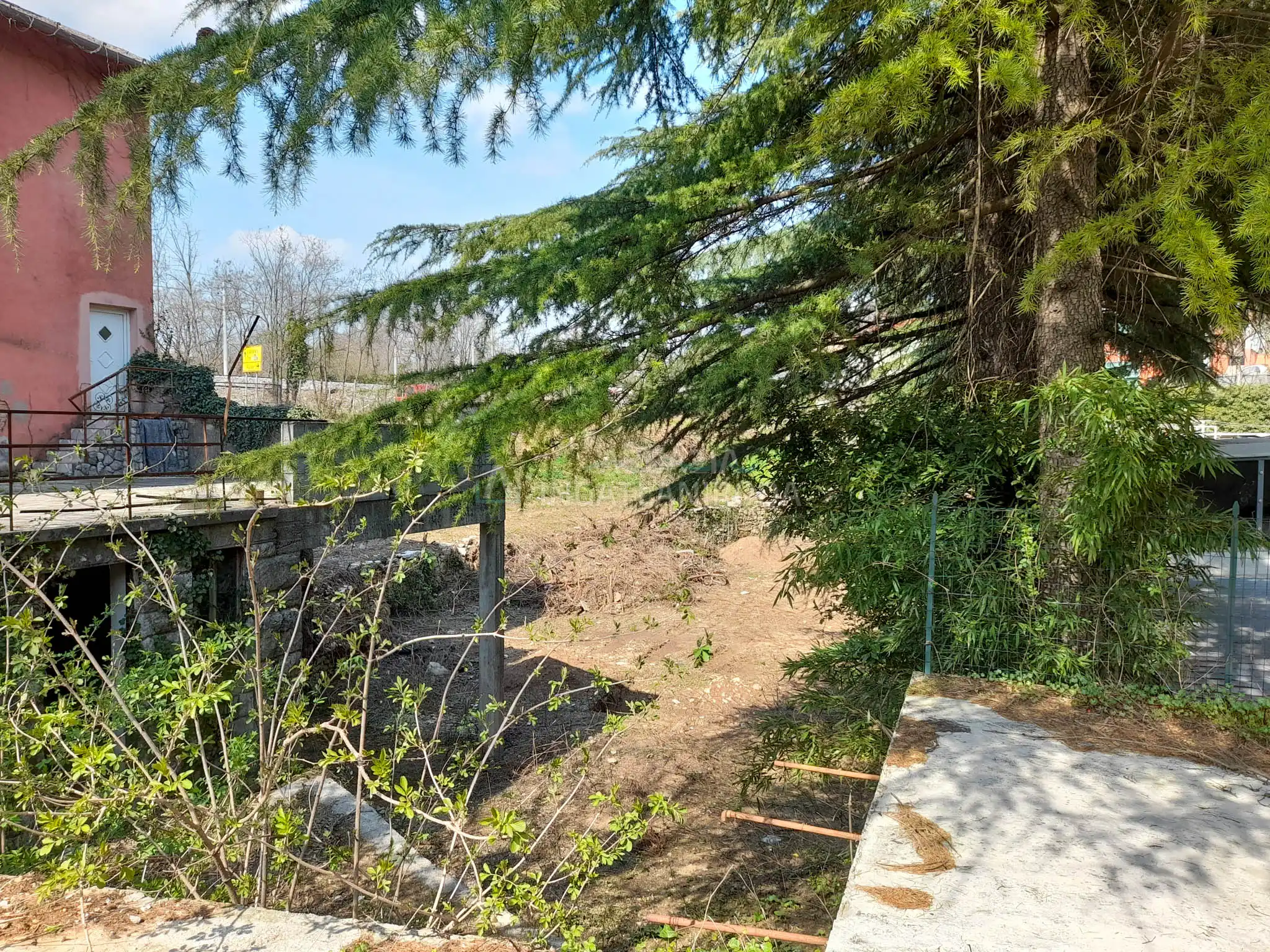 Matulji – Tengeri panorámás ház, ingatlanfejlesztési projektre alkalmas telekkel