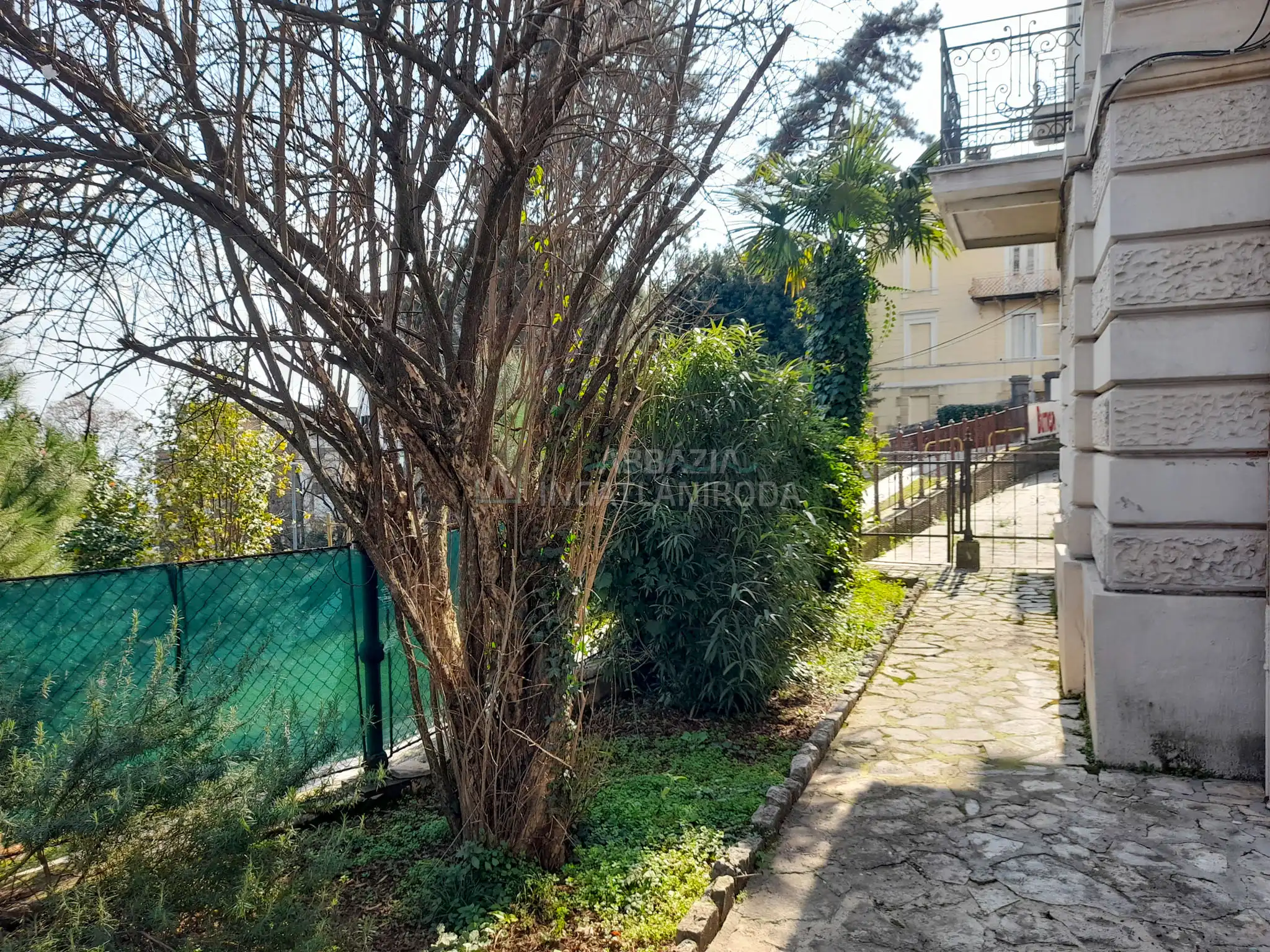 Opatija – Tengerparti kompakt lakás nagy terasszal egy szecessziós villában