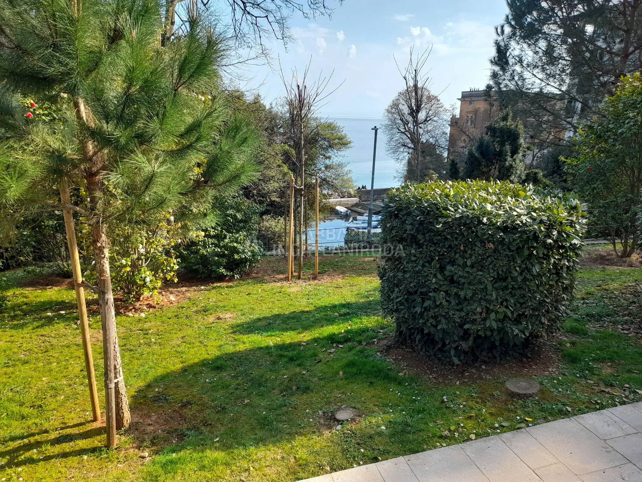 Opatija – Tengerparti kompakt lakás nagy terasszal egy szecessziós villában