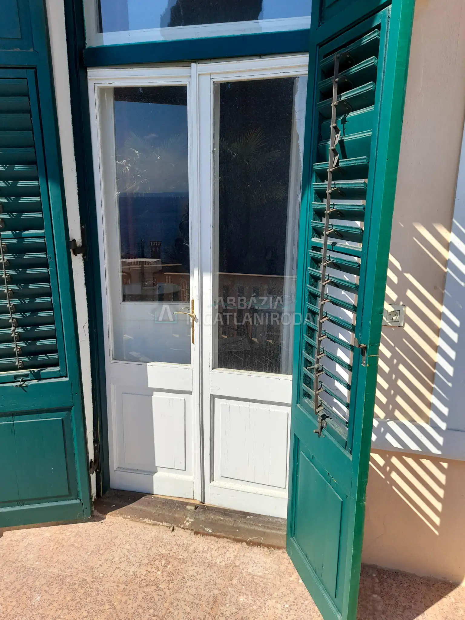 Opatija – Tengeri panorámás apartman villaépületben, saját terasszal