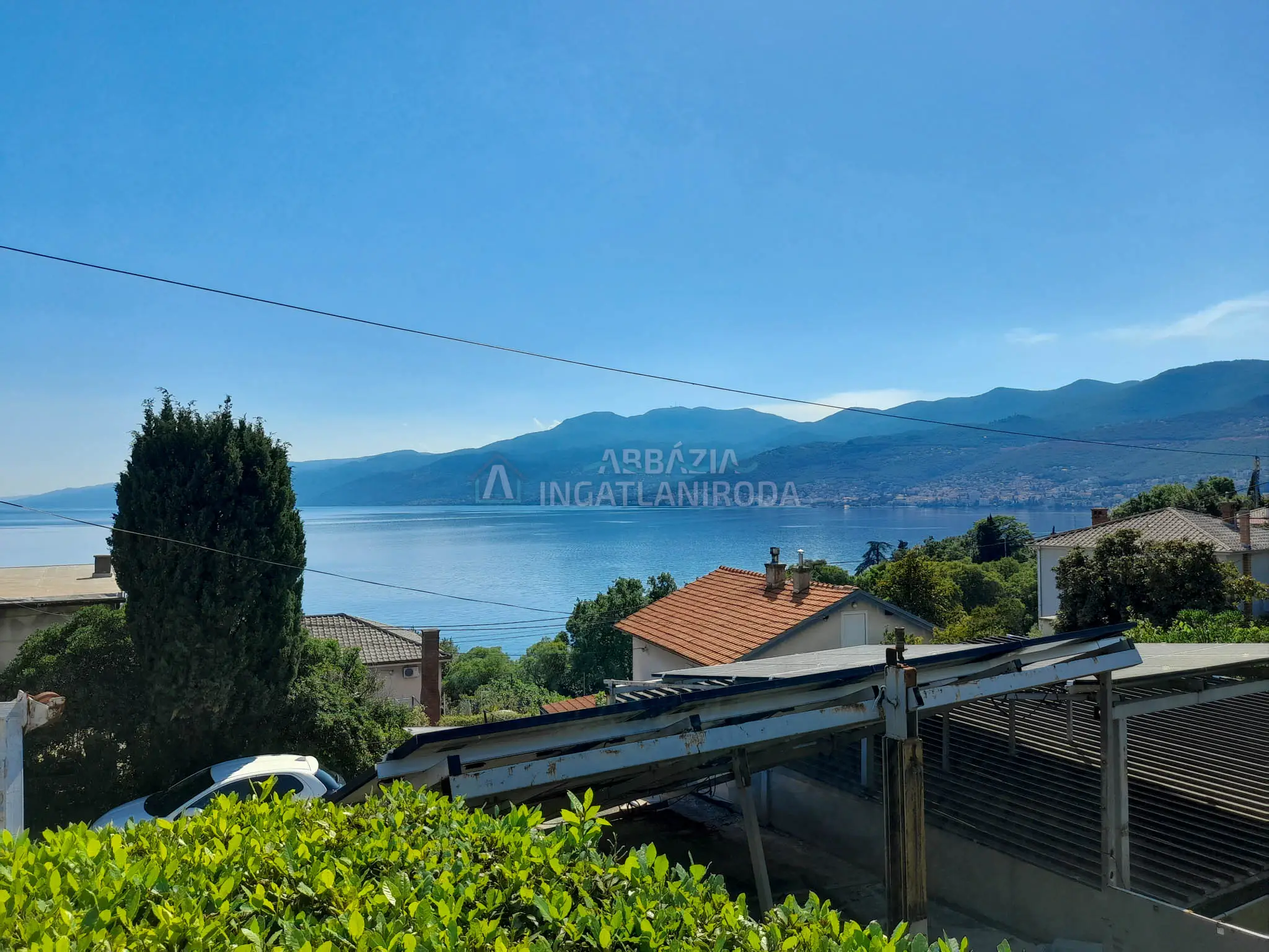 Panorámás építési telek Rijeka és Volosko között