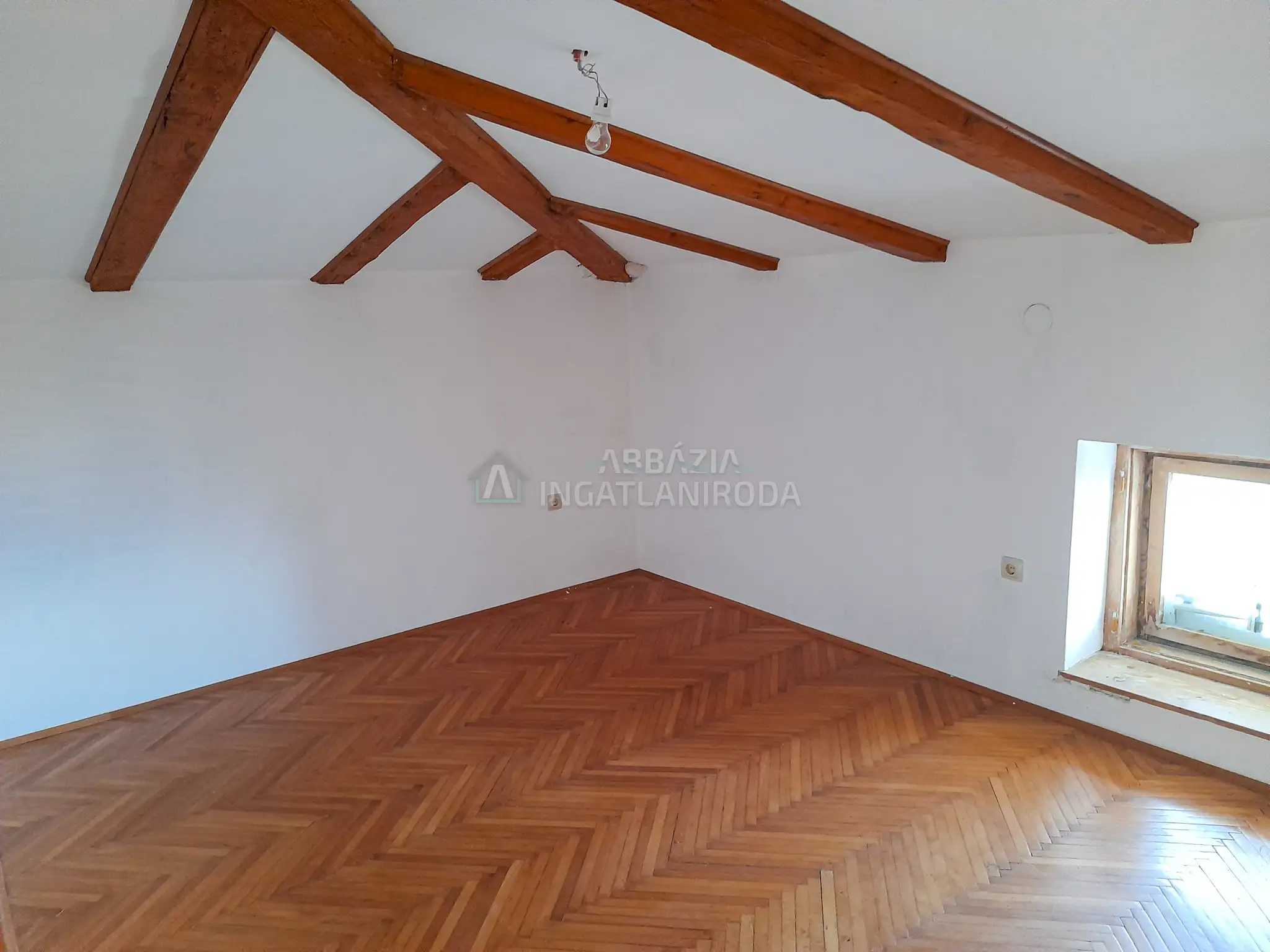Opatija apartman, közvetlen a tengernél – több apartmanra osztható, remek befektetési lehetőség