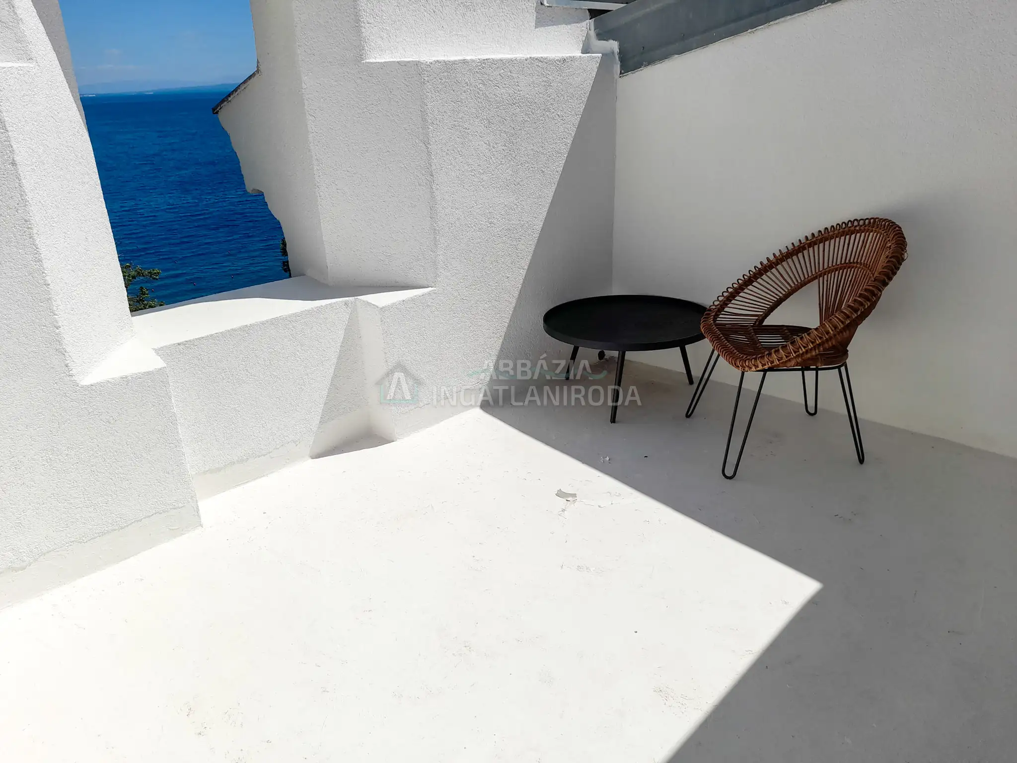 Opatija apartman, közvetlen a tengernél – több apartmanra osztható, remek befektetési lehetőség